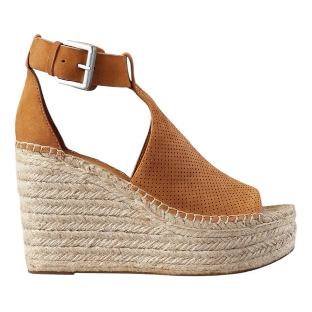 Marc Fisher woman’s Tan‎ perf Leather Espadrille Wedge Plataform Sandals size6.5